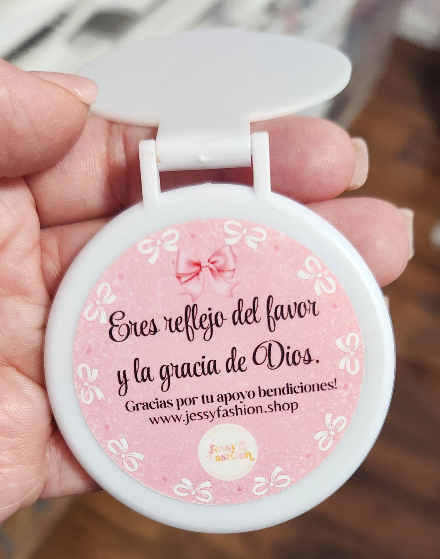 Eres el reflejo...Round Sticker (calcomania) 2" 24pc