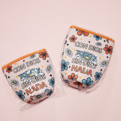 Con Dios todo sin Dios nada cup sleeve